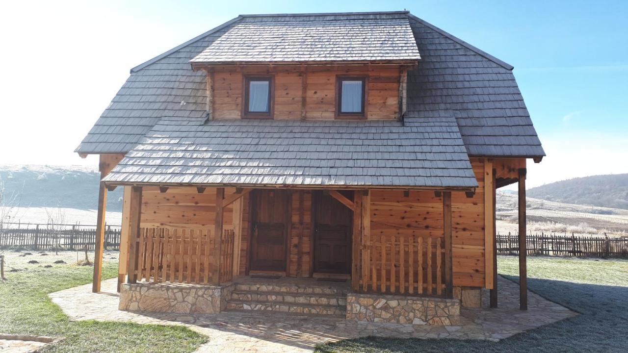 Konoba Ognjiste Bed & Breakfast Sokolac  Dış mekan fotoğraf
