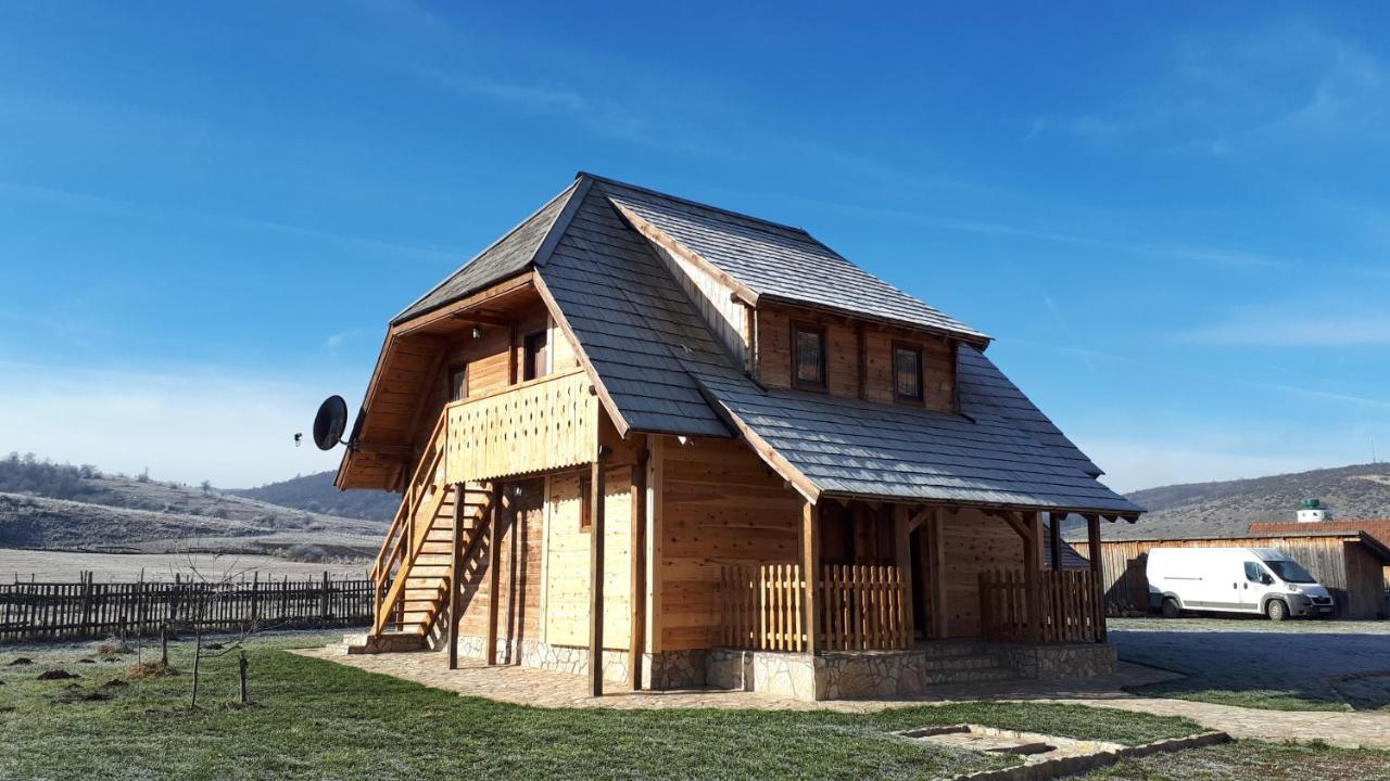 Konoba Ognjiste Bed & Breakfast Sokolac  Dış mekan fotoğraf
