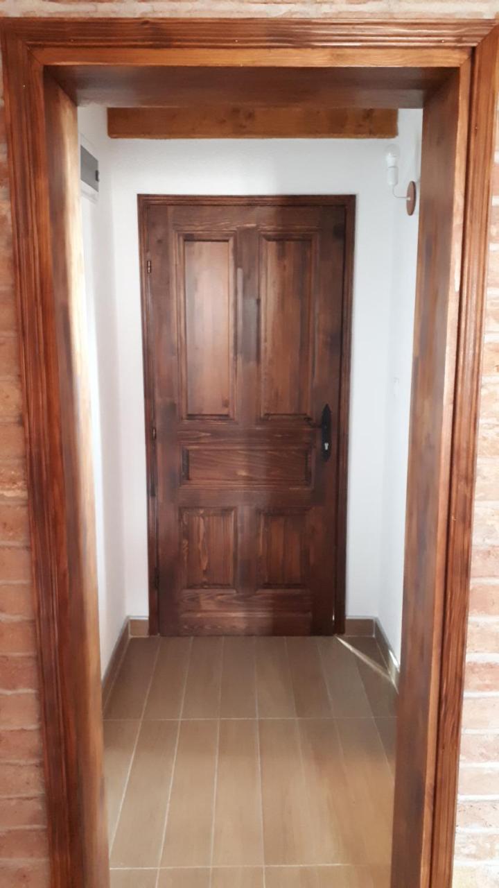 Konoba Ognjiste Bed & Breakfast Sokolac  Dış mekan fotoğraf