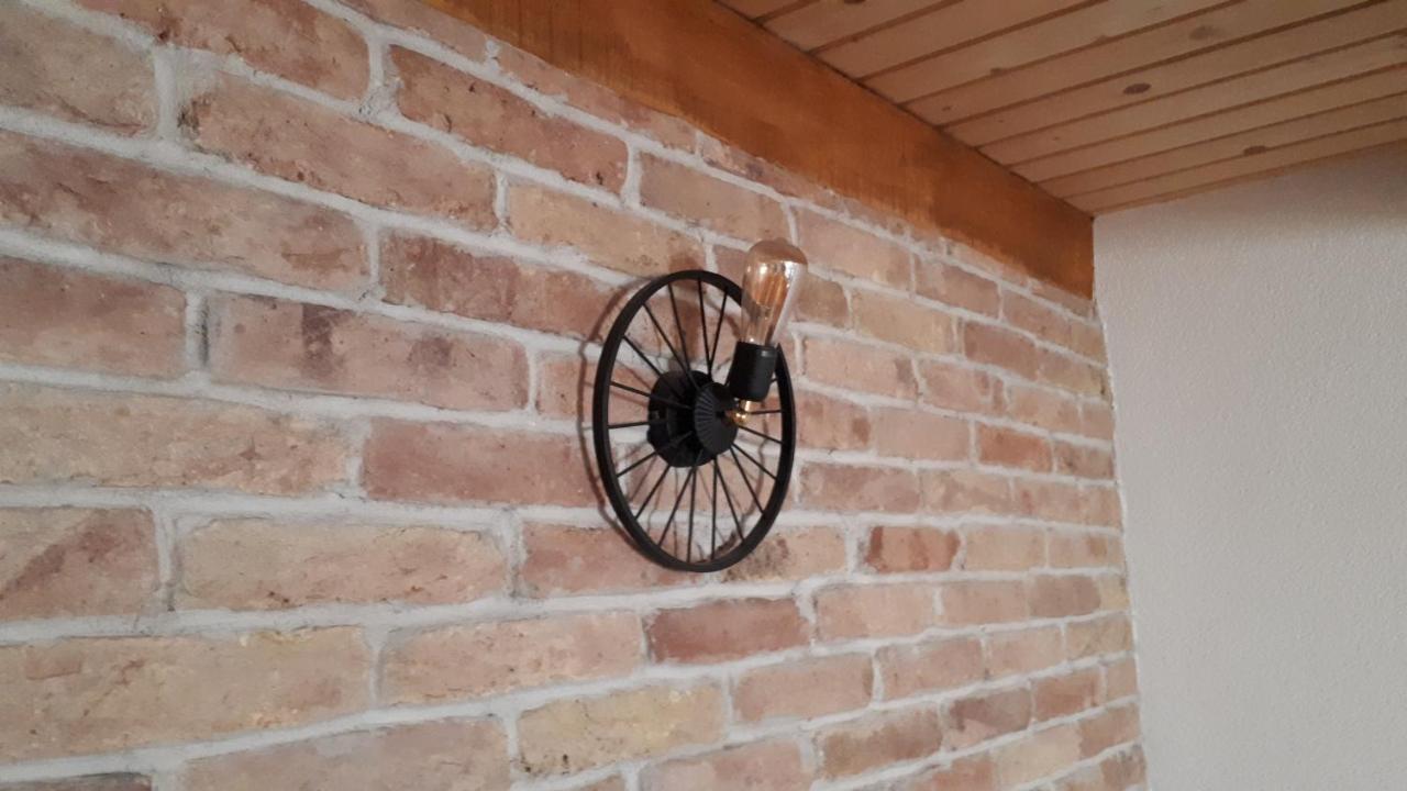 Konoba Ognjiste Bed & Breakfast Sokolac  Dış mekan fotoğraf