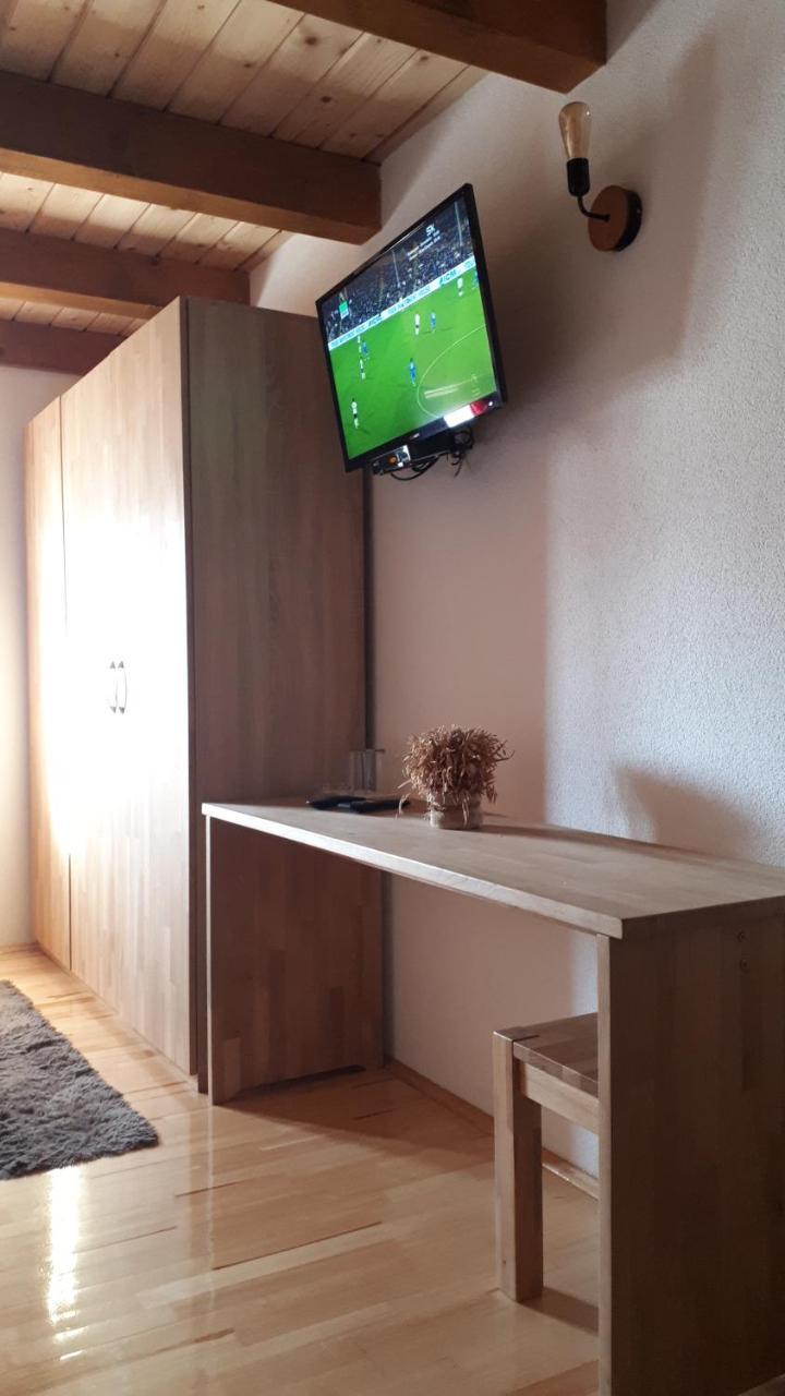 Konoba Ognjiste Bed & Breakfast Sokolac  Dış mekan fotoğraf