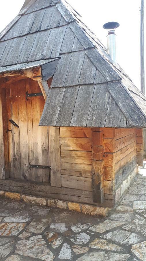 Konoba Ognjiste Bed & Breakfast Sokolac  Dış mekan fotoğraf