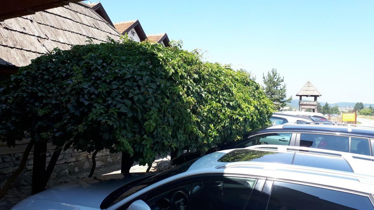Konoba Ognjiste Bed & Breakfast Sokolac  Dış mekan fotoğraf